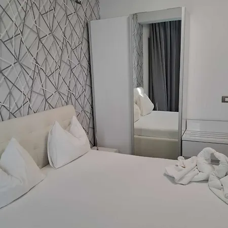 Alezzi Sylver 1 Apartment Navodari